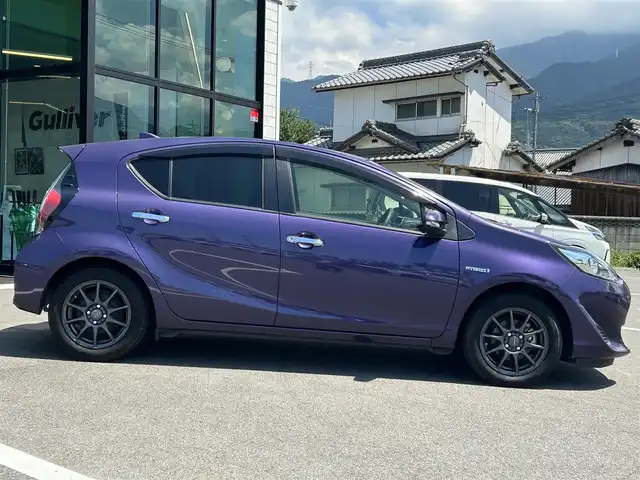 トヨタ アクア S スタイルブラック 大分県 2018(平30)年 6.7万km ジュエリーパープルマイカM 純正ナビ（Bluetooth/フルセグTV/SD/CD/DVD）/バックカメラ/前後コーナーセンサー/ETC/オートマチックハイハイビーム/横滑り防止装置/レーンキープアシスト/衝突被害軽減システム/社外15インチAW/ECOMODE・EVMODE