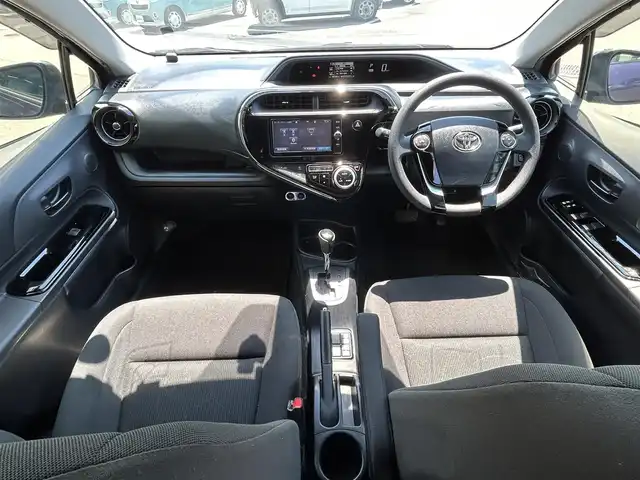トヨタ アクア S スタイルブラック 大分県 2018(平30)年 6.7万km ジュエリーパープルマイカM 純正ナビ（Bluetooth/フルセグTV/SD/CD/DVD）/バックカメラ/前後コーナーセンサー/ETC/オートマチックハイハイビーム/横滑り防止装置/レーンキープアシスト/衝突被害軽減システム/社外15インチAW/ECOMODE・EVMODE