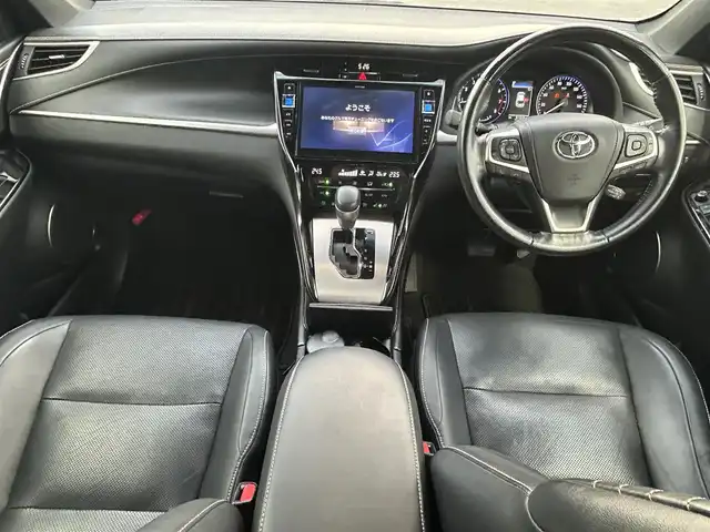 トヨタ ハリアー プレミアム メタル&レザーP 新潟県 2019(令1)年 5.2万km ホワイトパールクリスタルシャイン ワンオーナー/10インチSDナビ/(AM/FM/CD/DVD/Bluetooth)/フルセグTV/バックカメラ/衝突軽減ブレーキ/レーンキープアシスト/オートマチックハイビーム/コーナーセンサー前後/レーダークルーズコントロール/ETC/純正18インチアルミホイール/純正フロアマット/黒レザーシート/前席シートヒーター/シートメモリー/シートベンチレーション/パワーバックドア/ドアバイザー/スペアキー（スマートキー＆スペアキー）/ＬＥＤヘッドライト
