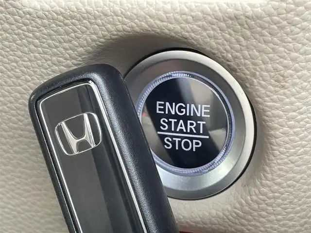 ホンダ Ｎ ＢＯＸ G L ホンダセンシング 福岡県 2020(令2)年 4.1万km クリスタルブラックパール ホンダセンシング/社外ナビ（ＭＤＶ－Ｄ３０６）/ワンセグTV/CD/AUX/AM/FM/バックカメラ/パワースライドドア/衝突軽減/前席シートヒーター/ＡＣＣ/ＬＥＤオートライト/ビルトインＥＴＣ/ロールサンシェード