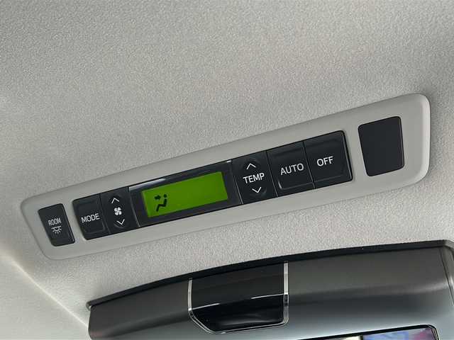 トヨタ ヴェルファイア 2．4Z ゴールデンアイズⅡ 三重県 2014(平26)年 7.3万km ホワイトパールクリスタルシャイン ALPINE10型ナビ /ALPINE10型後席モニター /バックカメラ /ETC /前後コーナーセンサー /AC100V充電 /両側パワースライドドア/スペアキー /オットマン /クルーズコントロール /純正フロアマット/ウッドコンビステアリング/ステアリングスイッチ/ハーフレザーシート /電動格納ミラー/禁煙車