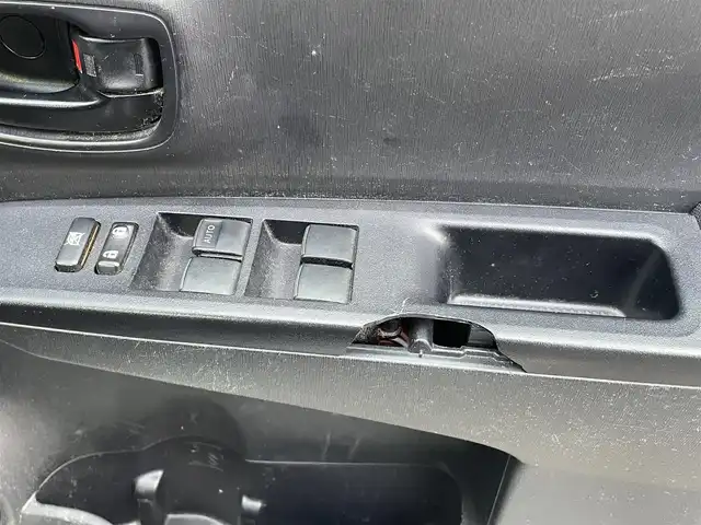 トヨタ ヴィッツ F 千葉県 2012(平24)年 4.7万km ジンバックメタリック 純正ナビ【ワンセグ、BT、CD】/純正フロアマット/純正ホイールキャップ/ETC/ウインカー付き電動格納ミラー/保証書/ナビ説明書