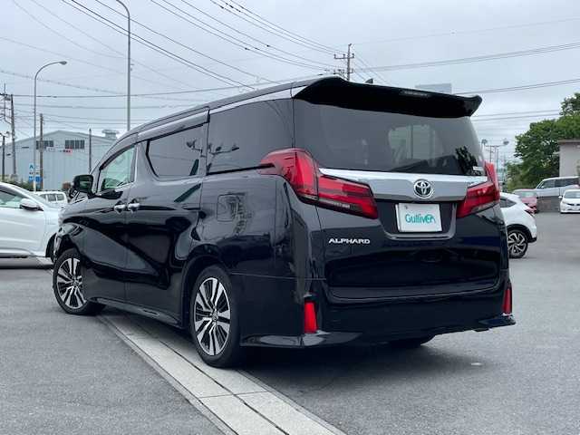 トヨタ アルファード S Cパッケージ 静岡県 2020(令2)年 4.2万km ブラック ●純正メーカーナビ/（フルセグ/CD/DVD/USB/AppleCarPlay/Bluetooth）/●フリップダウンモニター/●衝突軽減システム/●レーダークルーズコントロール/●レーンキープアシスト/●ブラインドスポットモニター/●バックカメラ/●コーナーセンサー/●デジタルインナーミラー/●前方ドライブレコーダー/●ビルトインETC/●ステアリングヒーター/●Ｄ＋Ｎ席エアシート/シートヒーター/●全席パワーシート/●サンルーフ/●オットマン/●電動リアゲート/●電動パーキングブレーキ/●オートブレーキホールド/●ＬＥＤ/●オートマチックハイビーム/●フォグランプ/●ドアバイザー/●電動格納ウィンカーミラー/●ステアリングスイッチ/●ISOFIX/●純正18インチアルミホイール/●ダブル＋サイド＋カーテン＋ARS＋ABS