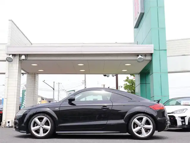 アウディ ＴＴクーペ 2．0 TFSI クワトロ 神奈川県 2012(平24)年 5.4万km 黒 後期モデル/クワトロ4WD/Sラインパッケージ/Sライン専用内装/19インチアルミホイール/可変リアスポイラー/Sライン専用ハーフレザースポーツシート/パワーシート/LEDポジションヘッドライト/純正フロアマット/ーーーーーーーーーーーーーーーーーーーーーー/保証書/取扱説明書/スペアスマートキー/記録簿（H.29.R.1.3.
