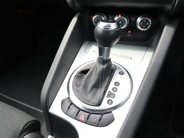 アウディ ＴＴクーペ 2．0 TFSI クワトロ 神奈川県 2012(平24)年 5.4万km 黒 後期モデル/クワトロ4WD/Sラインパッケージ/Sライン専用内装/19インチアルミホイール/可変リアスポイラー/Sライン専用ハーフレザースポーツシート/パワーシート/LEDポジションヘッドライト/純正フロアマット/ーーーーーーーーーーーーーーーーーーーーーー/保証書/取扱説明書/スペアスマートキー/記録簿（H.29.R.1.3.