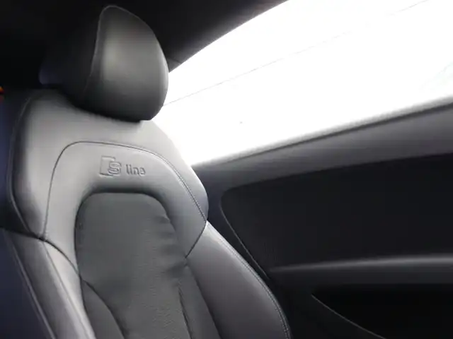 アウディ ＴＴクーペ 2．0 TFSI クワトロ 神奈川県 2012(平24)年 5.4万km 黒 後期モデル/クワトロ4WD/Sラインパッケージ/Sライン専用内装/19インチアルミホイール/可変リアスポイラー/Sライン専用ハーフレザースポーツシート/パワーシート/LEDポジションヘッドライト/純正フロアマット/ーーーーーーーーーーーーーーーーーーーーーー/保証書/取扱説明書/スペアスマートキー/記録簿（H.29.R.1.3.