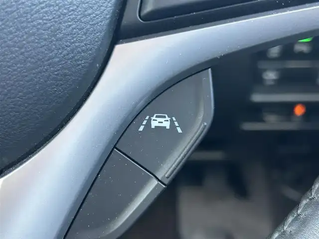 スズキ ハスラー Jスタイル ターボ 静岡県 2021(令3)年 1.3万km オフブルーメタリック/ガンメタリック2トーンルーフ 9インチメーカーナビ/・フルセグTV/・Bluetooth接続/・DVD再生/・USB入力端子/・AppleCarPlay/・AndroidAuto/全方位カメラ/SUZUKI Safety Support/・デュアルカメラブレーキサポート/・後退時ブレーキサポート/・誤発進抑制機能/・後方誤発進抑制機能/・車線逸脱抑制機能/・車線逸脱警報機能/・ふらつき警報機能/・標識認識機能/・ACC（アダプティブクルーズコントロール）/・先行車発進お知らせ機能/プッシュスタート/スマートキー/スペアキー×１/前席シートヒーター/オートエアコン（ナノイーX搭載）/ビルトインETC2.0/3カメラドラレコ（前・後・車内）/純正フロアマット/純正15インチアルミホイール/LEDオートライト・オートハイビーム/取扱説明書/保証書