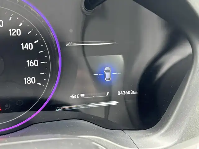 ホンダ ヴェゼル ハイブリッド RS ホンダセンシング 静岡県 2017(平29)年 4.4万km クリスタルブラックパール エンジンスタートボタン/パワーステアリング/パワーウィンドウ/アイドリングストップ/パドルシフト/スマートキー/オートエアコン/クルーズコントロール/バックカメラ/純正ナビ（CD/DVD/BT/フルセグ）/ドライブレコーダー前後/純正フロアマット/ハーフレザー/D席N席シートヒーター/純正アルミホイール/ABS/横滑り防止装置/レーンキープアシスト/オートライト/LEDヘッドライト/W＋サイドエアバック/衝突軽減システム/カーテンエアバック