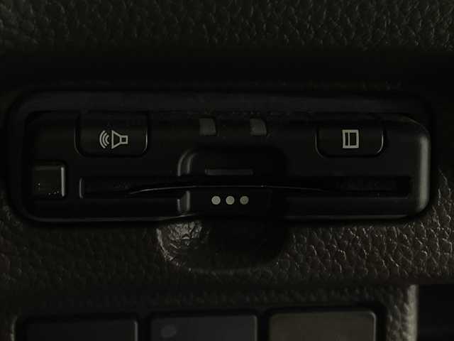 ホンダ Ｎ ＢＯＸ L 新潟県 2023(令5)年 3.4万km プレミアムアイボリーパールⅡ プッシュスタート/スマートキー/スペアキー1本/ETC/両側パワースライドドア/シートヒーター　D席/N席/ミラーヒーター/コーナーセンサー/キセノン/冬タイヤ4本セット