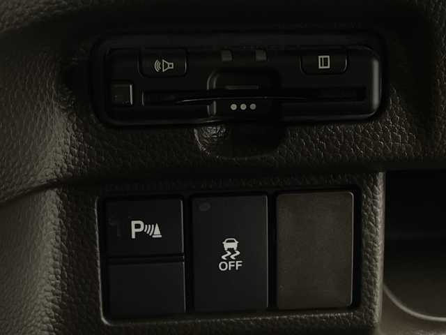 ホンダ Ｎ ＢＯＸ L 新潟県 2023(令5)年 3.4万km プレミアムアイボリーパールⅡ プッシュスタート/スマートキー/スペアキー1本/ETC/両側パワースライドドア/シートヒーター　D席/N席/ミラーヒーター/コーナーセンサー/キセノン/冬タイヤ4本セット