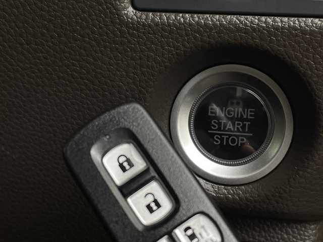 ホンダ Ｎ ＢＯＸ L 新潟県 2023(令5)年 3.4万km プレミアムアイボリーパールⅡ プッシュスタート/スマートキー/スペアキー1本/ETC/両側パワースライドドア/シートヒーター　D席/N席/ミラーヒーター/コーナーセンサー/キセノン/冬タイヤ4本セット