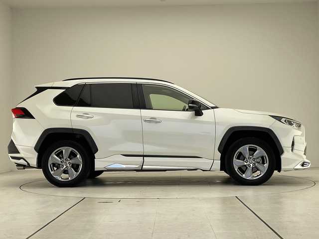 トヨタ ＲＡＶ４ ハイブリットG 愛知県 2020(令2)年 4.7万km ホワイトパールクリスタルシャイン トヨタセーフティセンス/純正9型ディスプレイオーディオナビ/全方位カメラ/レーダークルーズコントロール/シートヒーター/フルセグ/Bluetooth/バックカメラ/電動リアゲート/パワーシート/コーナーセンサー/純正アルミホイール/ルーフレール/ETC2.0/ブラインドスポットモニター/LEDヘッドライト/ステアリングヒーター/インテリジェントミラー/レーンキープアシスト/オートマチックハイビーム/ドライブレコーダー/ステアリングスイッチ/スマートキー/プッシュスタート