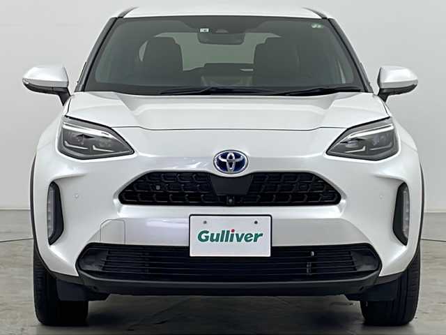 トヨタ ヤリスクロス ハイブリッド 道央・札幌 2022(令4)年 1.7万km パール ・４ＷＤ/・純正８インチディスプレイオーディオ/・ＢＴ/・ＡｐｐｌｅＣａｒｐｌａｙ/・ＡｎｄｏｒｏｉｄＡｕｔｏ/・全方位カメラ/・ＴＳＳ/・ＢＳＭ/・横滑り防止機能/・ＨＵＤ/・ステアリングヒーター/・アダプティブクルーズコントロール/・ダウンヒルアシストコントロール/・ドアミラーヒーター＆ウィンカー/・ハーフレザーシート/・運転席パワーシート/・前席シートヒーター/・電動パーキングブレーキ/・ブレーキホールド/・AC100V/・純正ビルトインETC/・前後純正ドライブレコーダー