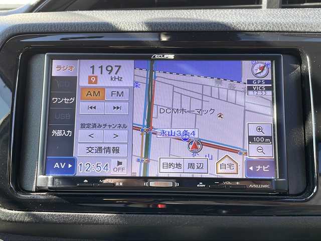 トヨタ ヴィッツ F 道北・旭川 2018(平30)年 6.7万km スーパーホワイトⅡ /寒冷地仕様//社外ナビ/CD/DVD/TV/USB//衝突軽減ブレーキ//横滑り防止//レーンキープアシスト//オートマチックハイビーム//ETC//ホイール付き冬タイヤ積込//フォグランプ//ウィンカーミラー//取扱説明書