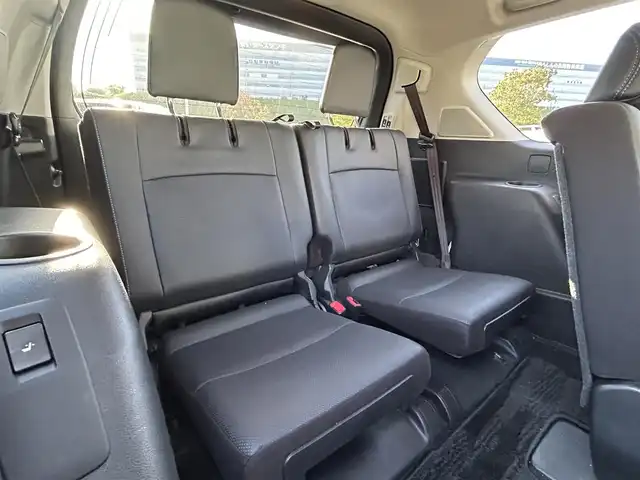 トヨタ ランドクルーザー プラド TX Lパッケージ マットブラED 大阪府 2023(令5)年 2.1万km ホワイトパールクリスタルシャイン 4WD/サンルーフ/ルーフレール/クルーズコントロール/クリアランスソナー/ロードサインアシスト/BSM/純正11インチナビ/Bluetooth/フルセグTV/USB/パノラミックビューモニター/ビルトインETC/前後ドライブレコーダー/パワーシート/シートヒーター/シートベンチレーション/アイドリングストップ/SOSコール/LEDヘッドライト/フォグランプ/ヘッドライトウォッシャー/純正フロアマット/純正18インチAW