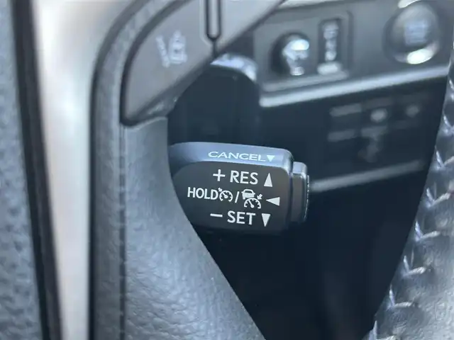 トヨタ ランドクルーザー プラド TX Lパッケージ マットブラED 大阪府 2023(令5)年 2.1万km ホワイトパールクリスタルシャイン 4WD/サンルーフ/ルーフレール/クルーズコントロール/クリアランスソナー/ロードサインアシスト/BSM/純正11インチナビ/Bluetooth/フルセグTV/USB/パノラミックビューモニター/ビルトインETC/前後ドライブレコーダー/パワーシート/シートヒーター/シートベンチレーション/アイドリングストップ/SOSコール/LEDヘッドライト/フォグランプ/ヘッドライトウォッシャー/純正フロアマット/純正18インチAW