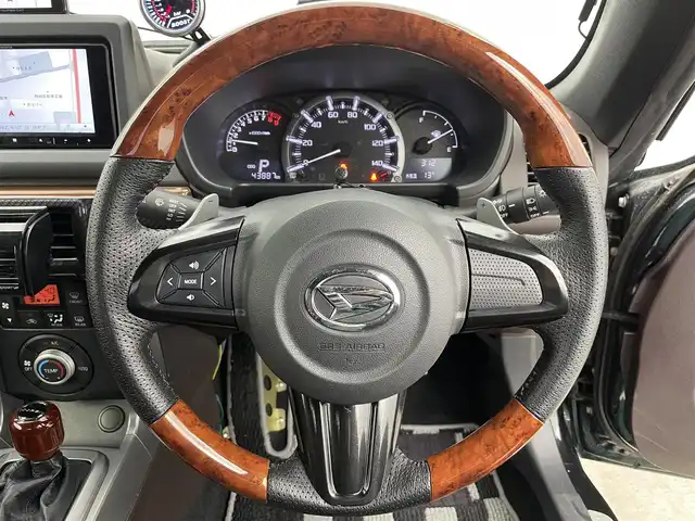 ダイハツ コペン セロ 富山県 2015(平27)年 4.4万km ブリティッシュグリーンマイカ 社外ナビ（bluetooth）/フルセグTV/バックカメラ/ETC/社外前後ドラレコ（DRY-V2）/社外BBS１６インチAW/社外フルエアロ/社外HKSマフラー/社外レーダー（super cat）/サブコン/運転席・助手席シートヒーター/スマートキー/プッシュスタート/LEDヘッドライト/フォグ/横滑防止装置/純正マット/パドルシフト/保証書、取説