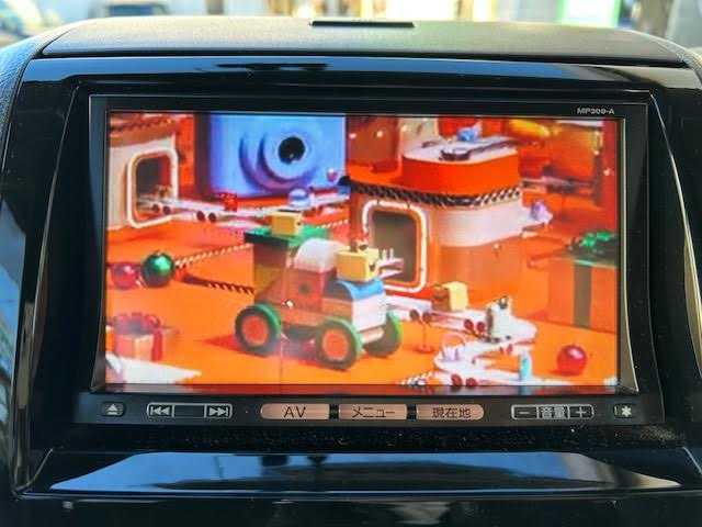 日産 ルークス ハイウェイスター 東京都 2010(平22)年 4.4万km シルキーシルバーメタリック 純正SDナビTV/BT DVD/CD/パワースライドドア（助手席側）/ドライブレコーダー（前方）/ETC/オートエアコン/オートライト/電動格納ミラー/パニティミラー（運転席）/プライバシーガラス/ドアバイザー/ベンチシート/スペアキー/保証書＆取扱説明書