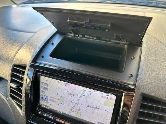 日産 ルークス ハイウェイスター 東京都 2010(平22)年 4.4万km シルキーシルバーメタリック 純正SDナビTV/BT DVD/CD/パワースライドドア（助手席側）/ドライブレコーダー（前方）/ETC/オートエアコン/オートライト/電動格納ミラー/パニティミラー（運転席）/プライバシーガラス/ドアバイザー/ベンチシート/スペアキー/保証書＆取扱説明書