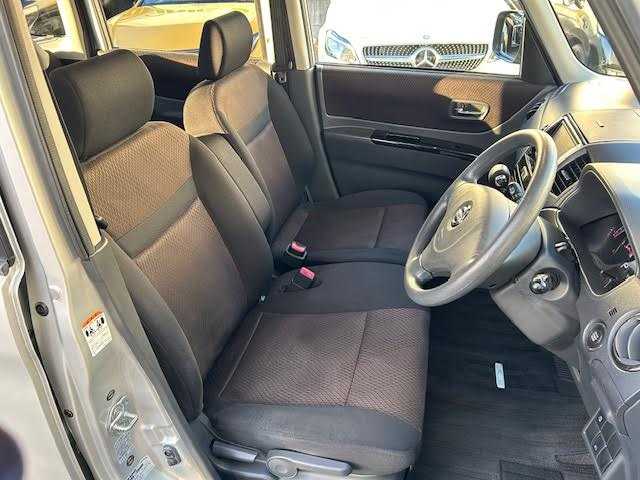 日産 ルークス ハイウェイスター 東京都 2010(平22)年 4.4万km シルキーシルバーメタリック 純正SDナビTV/BT DVD/CD/パワースライドドア（助手席側）/ドライブレコーダー（前方）/ETC/オートエアコン/オートライト/電動格納ミラー/パニティミラー（運転席）/プライバシーガラス/ドアバイザー/ベンチシート/スペアキー/保証書＆取扱説明書