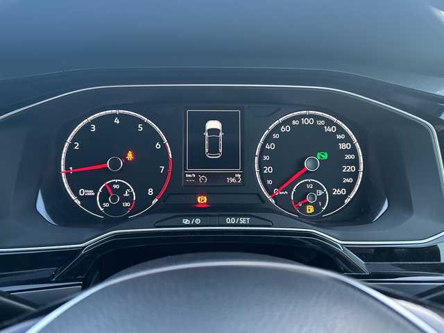 フォルクスワーゲン ポロ TSIハイライン 東京都 2018(平30)年 4.9万km ベージュ メモリーナビ/バックカメラ/フルセグテレビ/アクティブクルーズコントロール/プッシュスタート/ETC2.0/ドライブレコーダー/純正１６インチAW/取説書/保証書/スペアスマートキー/カラーナンバー：LD7L/（アイボリーシルバーメタリック）