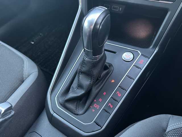 フォルクスワーゲン ポロ TSIハイライン 東京都 2018(平30)年 4.9万km ベージュ メモリーナビ/バックカメラ/フルセグテレビ/アクティブクルーズコントロール/プッシュスタート/ETC2.0/ドライブレコーダー/純正１６インチAW/取説書/保証書/スペアスマートキー/カラーナンバー：LD7L/（アイボリーシルバーメタリック）