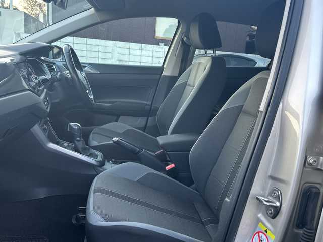 フォルクスワーゲン ポロ TSIハイライン 東京都 2018(平30)年 4.9万km ベージュ メモリーナビ/バックカメラ/フルセグテレビ/アクティブクルーズコントロール/プッシュスタート/ETC2.0/ドライブレコーダー/純正１６インチAW/取説書/保証書/スペアスマートキー/カラーナンバー：LD7L/（アイボリーシルバーメタリック）