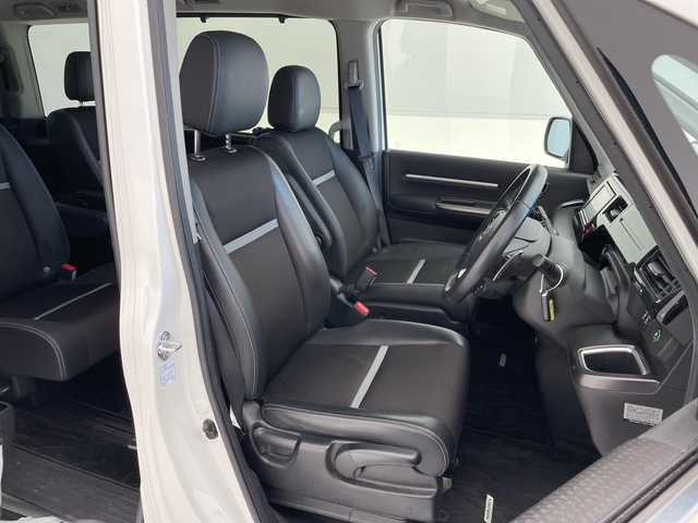 ホンダ ステップワゴン スパーダ クルスピセンシング 愛知県 2021(令3)年 2.5万km プラチナホワイトパール 純正ナビ/両側電動スライド/レーダークルーズコントロール/シートヒーター/バックカメラ/純正AW/ETC2.0/LEDヘッドライト/ステアリングヒーター/パドルシフト/リアオートエアコン/ステアリングスイッチ/スマートキー/プッシュスタート