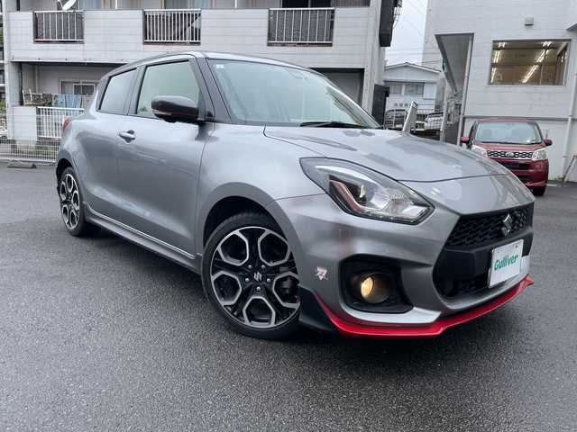 スズキ スイフト スポーツ 宮崎県 2023(令5)年 3万km プレミアムシルバーメタリック ＳＤナビ　Ｂｌｕｅｔｏｏｔｈ　全方位カメラ　フルセグＴＶ　シートヒーター　ＢＳＭ　ＥＴＣ　ＵＳＢ入力端子　ＣＤチェンジャー　コーナーセンサー　プッシュスタート　レーダークルーズコントロール