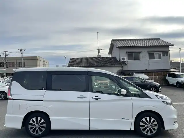 日産 セレナ