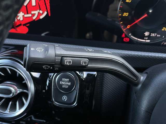 メルセデス・ベンツ Ａ２００ｄ AMGライン 石川県 2019(令1)年 3.2万km コスモスブラック 純正メモリナビ/（BT/FM/AM/フルセグTV）/全周囲カメラ/ステアリングスイッチ/パドルシフト/パワーシート/黒レザーシート/シートメモリー/サンルーフ/前後ドライブレコーダー/ブルメスタープレミアム/ヘッドアップディスプレイ/ブラインドスポットモニター/電格ミラー/ETC