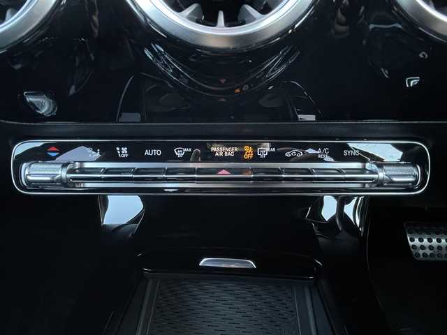 メルセデス・ベンツ Ａ２００ｄ AMGライン 石川県 2019(令1)年 3.2万km コスモスブラック 純正メモリナビ/（BT/FM/AM/フルセグTV）/全周囲カメラ/ステアリングスイッチ/パドルシフト/パワーシート/黒レザーシート/シートメモリー/サンルーフ/前後ドライブレコーダー/ブルメスタープレミアム/ヘッドアップディスプレイ/ブラインドスポットモニター/電格ミラー/ETC