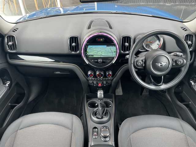 ＭＩＮＩ ミニ クロスオーバー クーパー D 福岡県 2018(平30)年 6.4万km アイランドブルー アダプティブ・クルーズ・コントロール/インテリジェントセーフティー/シートヒーター/パワーバックドア/純正ナビ/バックカメラ/Ｂｌｕｅｔｏｏｔｈ　/ＬＥＤヘッドライト/オートライト/フロント／リアフォグランプ/オートワイパー/純正１７インチアルミホイール/ミラー一体型ＥＴＣ