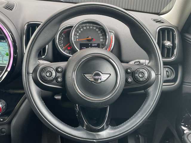 ＭＩＮＩ ミニ クロスオーバー クーパー D 福岡県 2018(平30)年 6.4万km アイランドブルー アダプティブ・クルーズ・コントロール/インテリジェントセーフティー/シートヒーター/パワーバックドア/純正ナビ/バックカメラ/Ｂｌｕｅｔｏｏｔｈ　/ＬＥＤヘッドライト/オートライト/フロント／リアフォグランプ/オートワイパー/純正１７インチアルミホイール/ミラー一体型ＥＴＣ