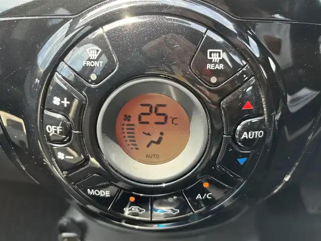 日産 ノート e－パワー X 宮城県 2016(平28)年 4.1万km プレミアムコロナオレンジ 登録時走行距離40564km/純正SDナビ（FM/AM・フルセグ・BT・CD/DVD/Blu-ray）/アラウンドビューモニター/衝突軽減ブレーキ/レーンキープアシスト/コーナーセンサー（前後）/プッシュスタート/デジタルインナーミラー/LEDライト/ETC/ウインカーミラー/純正ホイールカバー