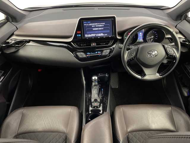 トヨタ Ｃ－ＨＲ G LEDエディション 鹿児島県 2018(平30)年 9.4万km ブラックマイカ 純正9型SDナビ/Bluetooth/CD/DVD/フルセグテレビ/プリクラッシュセーフティ/レーンキープアシスト/レーダークルーズコントロール/オートハイビーム/ETC/ドライブレコーダー/TRDエアロパーツ/ブラインドスポットモニター/電動格納ミラー/スペアキー