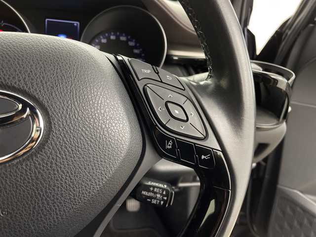 トヨタ Ｃ－ＨＲ G LEDエディション 鹿児島県 2018(平30)年 9.4万km ブラックマイカ 純正9型SDナビ/Bluetooth/CD/DVD/フルセグテレビ/プリクラッシュセーフティ/レーンキープアシスト/レーダークルーズコントロール/オートハイビーム/ETC/ドライブレコーダー/TRDエアロパーツ/ブラインドスポットモニター/電動格納ミラー/スペアキー