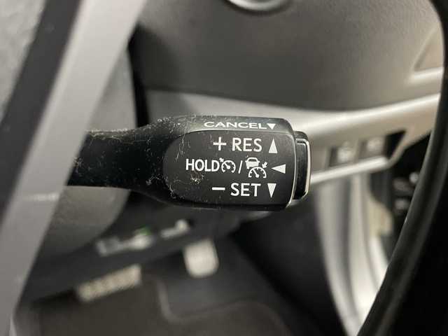 トヨタ Ｃ－ＨＲ G LEDエディション 鹿児島県 2018(平30)年 9.4万km ブラックマイカ 純正9型SDナビ/Bluetooth/CD/DVD/フルセグテレビ/プリクラッシュセーフティ/レーンキープアシスト/レーダークルーズコントロール/オートハイビーム/ETC/ドライブレコーダー/TRDエアロパーツ/ブラインドスポットモニター/電動格納ミラー/スペアキー