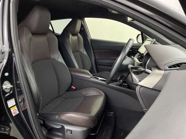 トヨタ Ｃ－ＨＲ G LEDエディション 鹿児島県 2018(平30)年 9.4万km ブラックマイカ 純正9型SDナビ/Bluetooth/CD/DVD/フルセグテレビ/プリクラッシュセーフティ/レーンキープアシスト/レーダークルーズコントロール/オートハイビーム/ETC/ドライブレコーダー/TRDエアロパーツ/ブラインドスポットモニター/電動格納ミラー/スペアキー