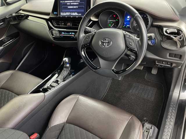 トヨタ Ｃ－ＨＲ G LEDエディション 鹿児島県 2018(平30)年 9.4万km ブラックマイカ 純正9型SDナビ/Bluetooth/CD/DVD/フルセグテレビ/プリクラッシュセーフティ/レーンキープアシスト/レーダークルーズコントロール/オートハイビーム/ETC/ドライブレコーダー/TRDエアロパーツ/ブラインドスポットモニター/電動格納ミラー/スペアキー