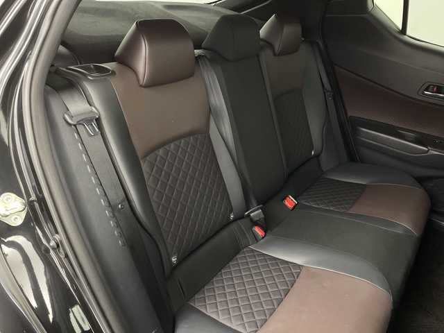 トヨタ Ｃ－ＨＲ G LEDエディション 鹿児島県 2018(平30)年 9.4万km ブラックマイカ 純正9型SDナビ/Bluetooth/CD/DVD/フルセグテレビ/プリクラッシュセーフティ/レーンキープアシスト/レーダークルーズコントロール/オートハイビーム/ETC/ドライブレコーダー/TRDエアロパーツ/ブラインドスポットモニター/電動格納ミラー/スペアキー