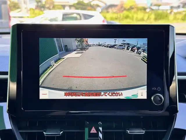 トヨタ カローラ クロス ハイブリッド Z 宮城県 2024(令6)年 0.8万km プラチナホワイトパールマイカ セーフティセンス/・プリクラッシュセーフティ/・レーントレーシングアシスト/・レーンディパーチャーアラート/・レーダークルーズコントロール/・オートマチックハイビーム/・ロードサインアシスト/・ドライバー異常時対応システム/・プロアクティブドライビングアシスト/・発進遅れ告知機能/パーキングサポートブレーキ（前後方静止物）/8インチディスプレイオーディオ/・Bluetooth/・フルセグTV/・AppleCarPlay/AndroidAuto/バックカメラ/ビルトインETC/ハンズフリーパワーバックドア/ハーフレザーシート/運転席パワーシート/シートヒーター/革巻きステアリング/ステアリングスイッチ/電動パーキングブレーキ/ブレーキホールド/LEDヘッドランプ/LEDシーケンシャルターンランプ/LEDデイタイムランニングランプ/フォグランプ/オートライト/スマートキー＆プッシュスタート/電動格納ミラー/純正18インチAW/フロアマット/W/サイド/カーテンエアバッグ
