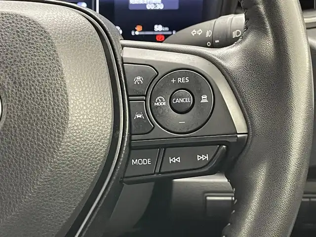 トヨタ カローラツーリング ハイブリッド ダブルバイビー 愛知県 2022(令4)年 3.2万km プラチナホワイトパールマイカ 純正１０．５型ナビ　バックカメラ　フルセグＴＶ　ミラキャスト　セーフティセンス　衝突軽減　追従クルコン　ＬＥＤオートライト　黒ハーフレザー　ＥＴＣ２．０　フォグ　プッシュスタート　コーナーセンサー　スマートキー　オートハイビーム　前後コーナーセンサー　電子パーキング　ブレーキホールド