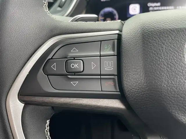 クライスラー・ジープ ジープ グランドチェロキーＬ リミテッド 東京都 2023(令5)年 1.5万km ブライトホワイト 純正ナビ/DTV/360°カメラ/黒レザーシート/シートヒーター/シートベンチレーション/ヘッドアップディスプレイ/パワーバックドア/デジタルインナーミラー/GPSレーダー探知機/スマートキー/純正USB/AUX/Bluetooth/AppleCarPlayAndroidAuto/アダプティブクルーズコントロール/ブラインドスポットモニター/ALM/パークセンス/TVキャンセラー/前後ドライブレコーダー/ヒルディセントコントロール