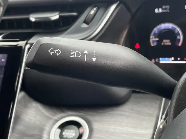 クライスラー・ジープ ジープ グランドチェロキーＬ リミテッド 東京都 2023(令5)年 1.5万km ブライトホワイト 純正ナビ/DTV/360°カメラ/黒レザーシート/シートヒーター/シートベンチレーション/ヘッドアップディスプレイ/パワーバックドア/デジタルインナーミラー/GPSレーダー探知機/スマートキー/純正USB/AUX/Bluetooth/AppleCarPlayAndroidAuto/アダプティブクルーズコントロール/ブラインドスポットモニター/ALM/パークセンス/TVキャンセラー/前後ドライブレコーダー/ヒルディセントコントロール