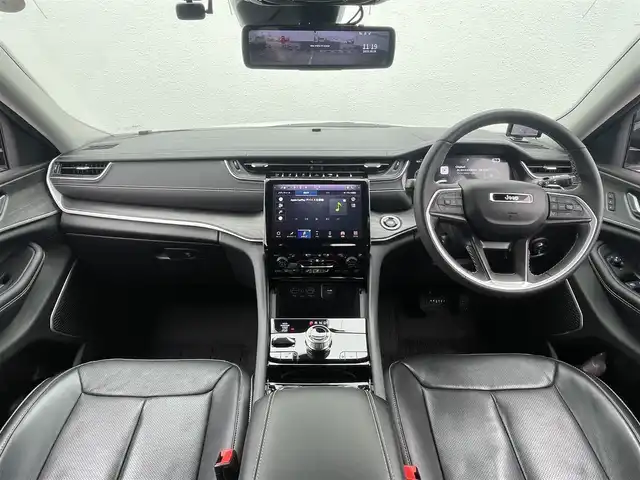 クライスラー・ジープ ジープ グランドチェロキーＬ リミテッド 東京都 2023(令5)年 1.5万km ブライトホワイト 純正ナビ/DTV/360°カメラ/黒レザーシート/シートヒーター/シートベンチレーション/ヘッドアップディスプレイ/パワーバックドア/デジタルインナーミラー/GPSレーダー探知機/スマートキー/純正USB/AUX/Bluetooth/AppleCarPlayAndroidAuto/アダプティブクルーズコントロール/ブラインドスポットモニター/ALM/パークセンス/TVキャンセラー/前後ドライブレコーダー/ヒルディセントコントロール