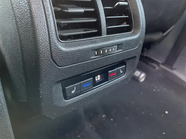 フォルクスワーゲン ゴルフ トゥーラン TSI ハイライン 東京都 2017(平29)年 6.3万km 青 純正ナビ /バックカメラ/クルーズコントロール/前後ドライブレコーダー/MTモード付AT/ETC/レーンアシスト/フロントアシスト/歩行者モニタリング/アイドリングストップ/シートヒーター /USB入力端子/オートライト/SRSエアバッグ（運転席/助手席/サイド）/純正フロアマット/純正アルミホイール