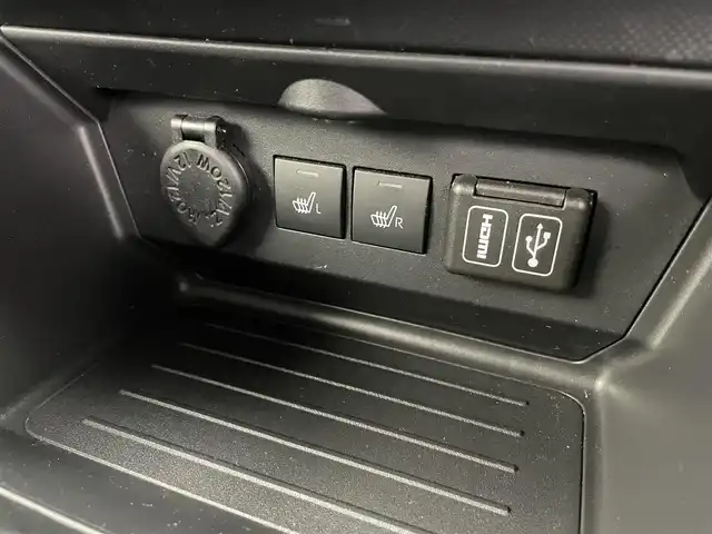 トヨタ ライズ Z 富山県 2022(令4)年 2.7万km スムースグレーマイカメタリック/ブラック2トーン 純正ディスプレイオーディオ/フルセグTV/Bluetooth/HDMI/バックカメラ/ETC/レーダークルーズコントロール/シートヒーター/前後コーナーセンサー/衝突被害軽減ブレーキ/レーンキープアシスト/LEDオートライト/純正17インチアルミ/純正フロアマット/純正ドアバイザー/スマートキー/スペアキー/保証書/取扱説明書