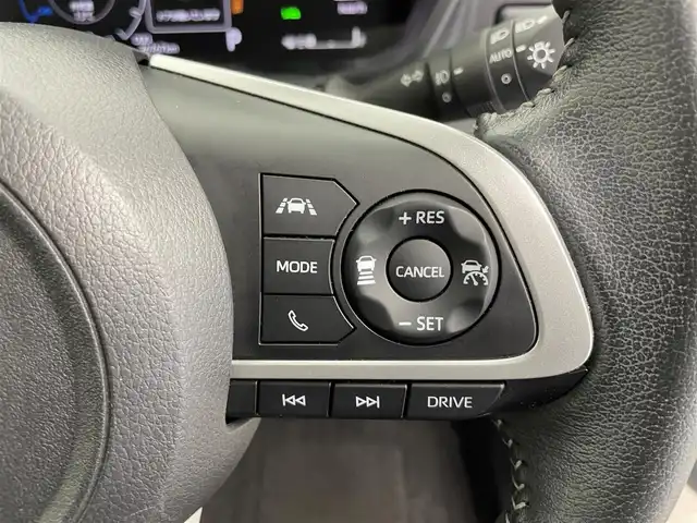 トヨタ ライズ Z 富山県 2022(令4)年 2.7万km スムースグレーマイカメタリック/ブラック2トーン 純正ディスプレイオーディオ/フルセグTV/Bluetooth/HDMI/バックカメラ/ETC/レーダークルーズコントロール/シートヒーター/前後コーナーセンサー/衝突被害軽減ブレーキ/レーンキープアシスト/LEDオートライト/純正17インチアルミ/純正フロアマット/純正ドアバイザー/スマートキー/スペアキー/保証書/取扱説明書