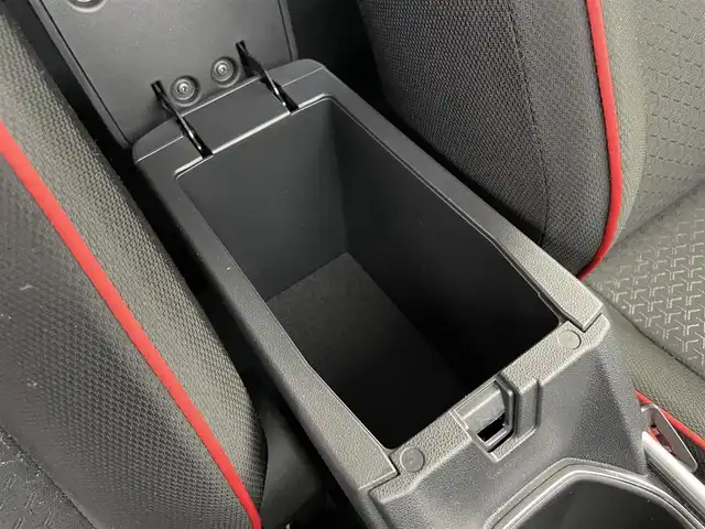 トヨタ ライズ Z 富山県 2022(令4)年 2.7万km スムースグレーマイカメタリック/ブラック2トーン 純正ディスプレイオーディオ/フルセグTV/Bluetooth/HDMI/バックカメラ/ETC/レーダークルーズコントロール/シートヒーター/前後コーナーセンサー/衝突被害軽減ブレーキ/レーンキープアシスト/LEDオートライト/純正17インチアルミ/純正フロアマット/純正ドアバイザー/スマートキー/スペアキー/保証書/取扱説明書